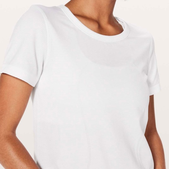 Lululemon Swiftly Tech Short Sleeve (Breeze) *Relaxed Fit in White / Whi… - Picture 3 of 7